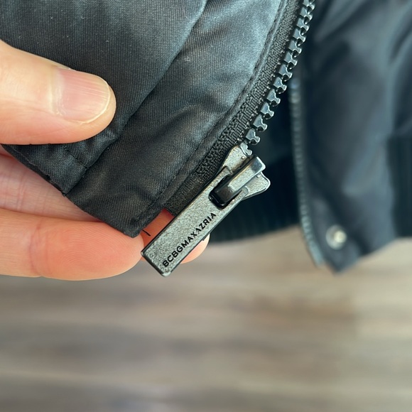 BCBG Max Azria Black Duck Down Feather Vest - Size S - Picture 5 of 5